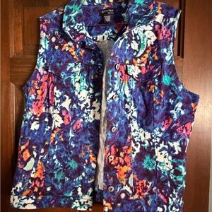 Women’s sleeveless vest